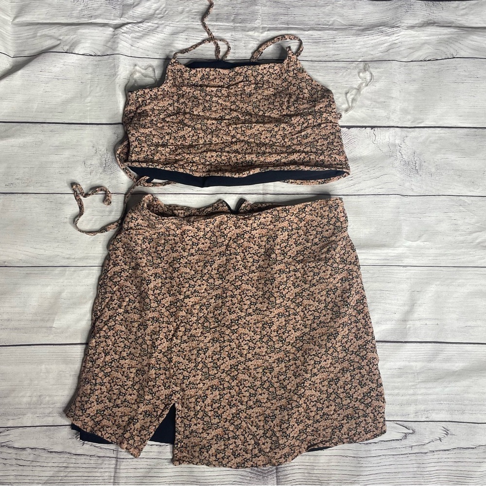 American Eagle Floral Crop Top and Mini Skirt Set